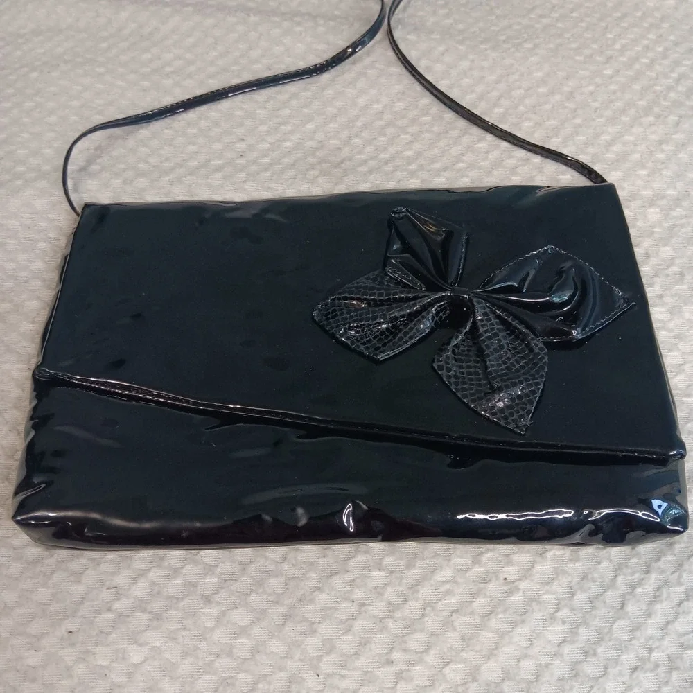 Noble Handbags Inc. VTG Genuine Patent Leather Glam Rock Big Bow Cross Body Bag